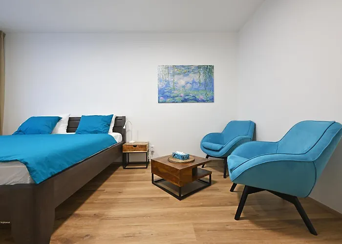 Azure Nest